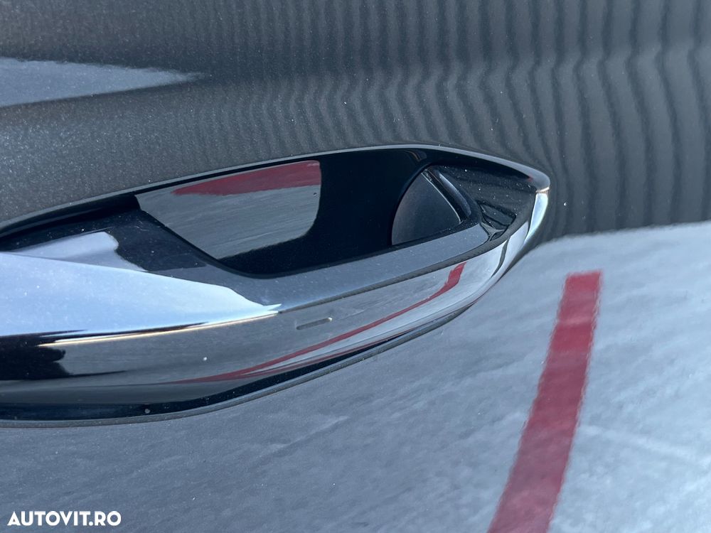 Skoda Octavia Combi 2.0 TDI DSG Exclusive - 35