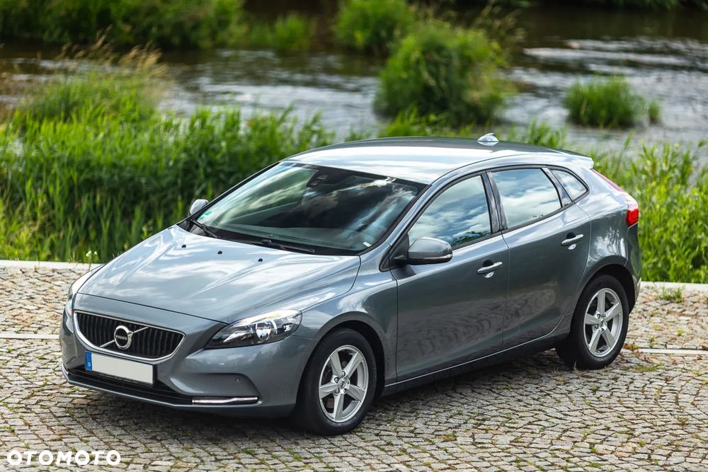 Volvo V40 - 18