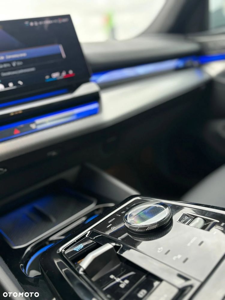 BMW i5 - 22
