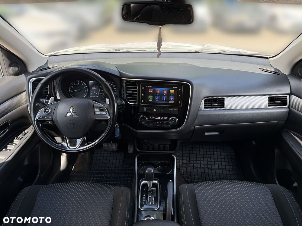 Mitsubishi Outlander 2.0 Intense 4WD CVT - 10