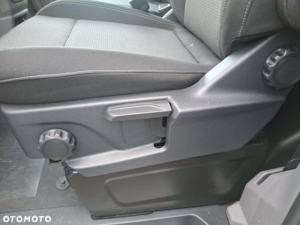 Volkswagen Transporter - 16