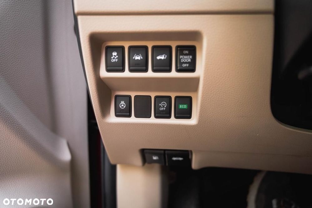 Nissan X-Trail - 25