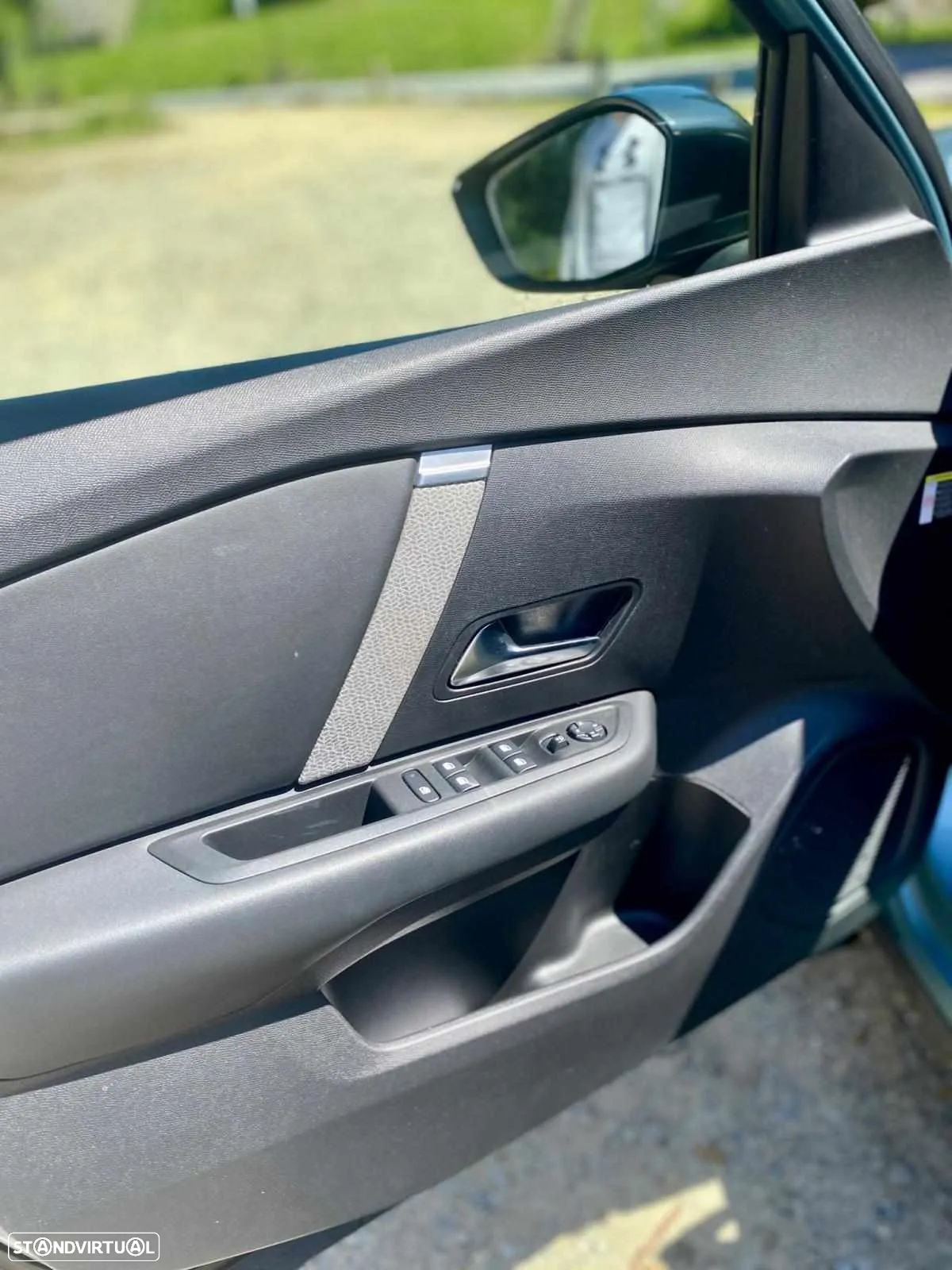Citroën C4 1.2 PureTech Shine Pack EAT8 - 13