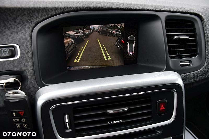 Volvo V60 D4 Geartronic RDesign - 40