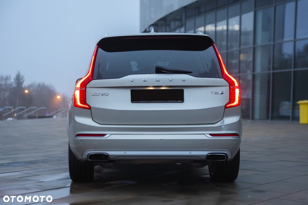 Volvo XC 90 T8 AWD Plug-In Hybrid Excellence - 10