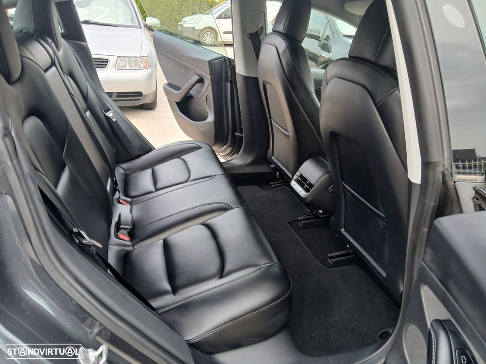 Tesla Model 3 - 13