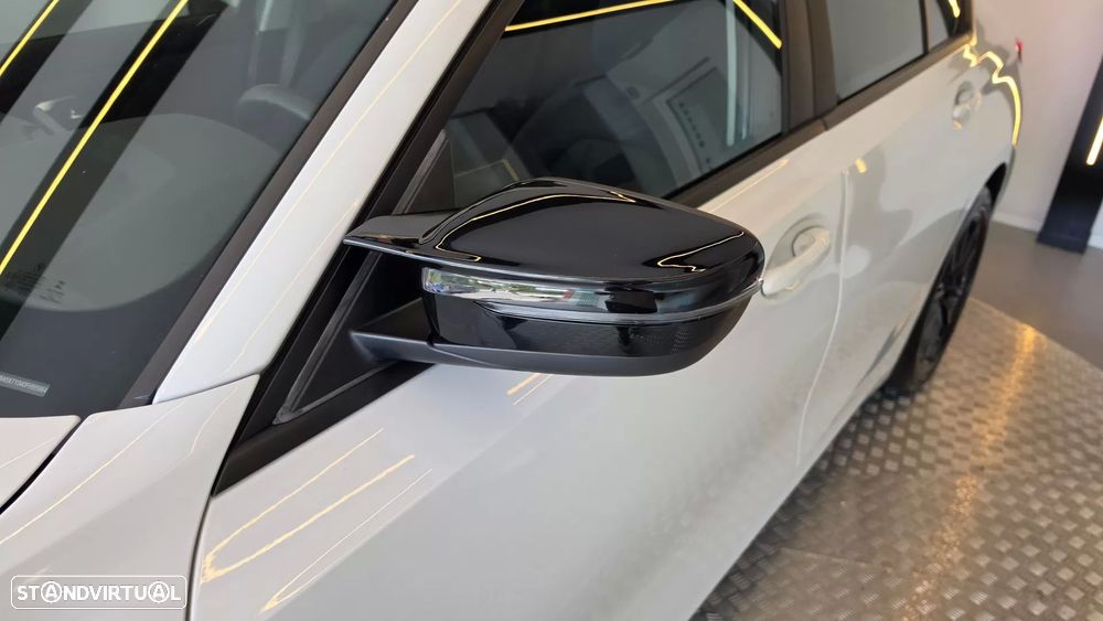 BMW 330 e Line Sport Auto - 32