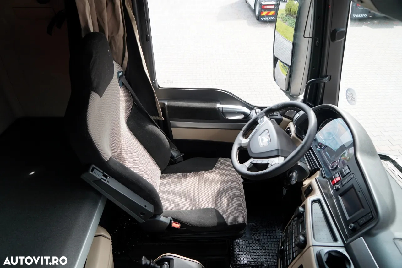 MAN TGX 18. 460 / MEGA / PLATĂ JOSĂ / ȘA REGLABILĂ / ANVELOPE 100% / NAVIGAȚIE / CONTRACT DE SERVICE POST-SERVICE - 26