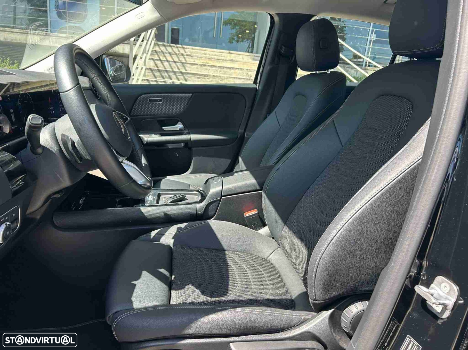 Mercedes-Benz GLA 200 Standard - 6