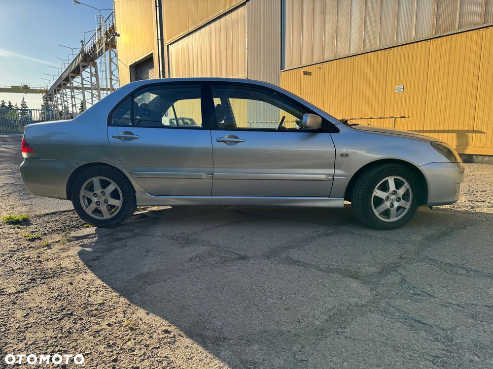 Mitsubishi Lancer - 4
