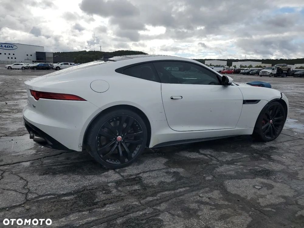 Jaguar F-Type - 4
