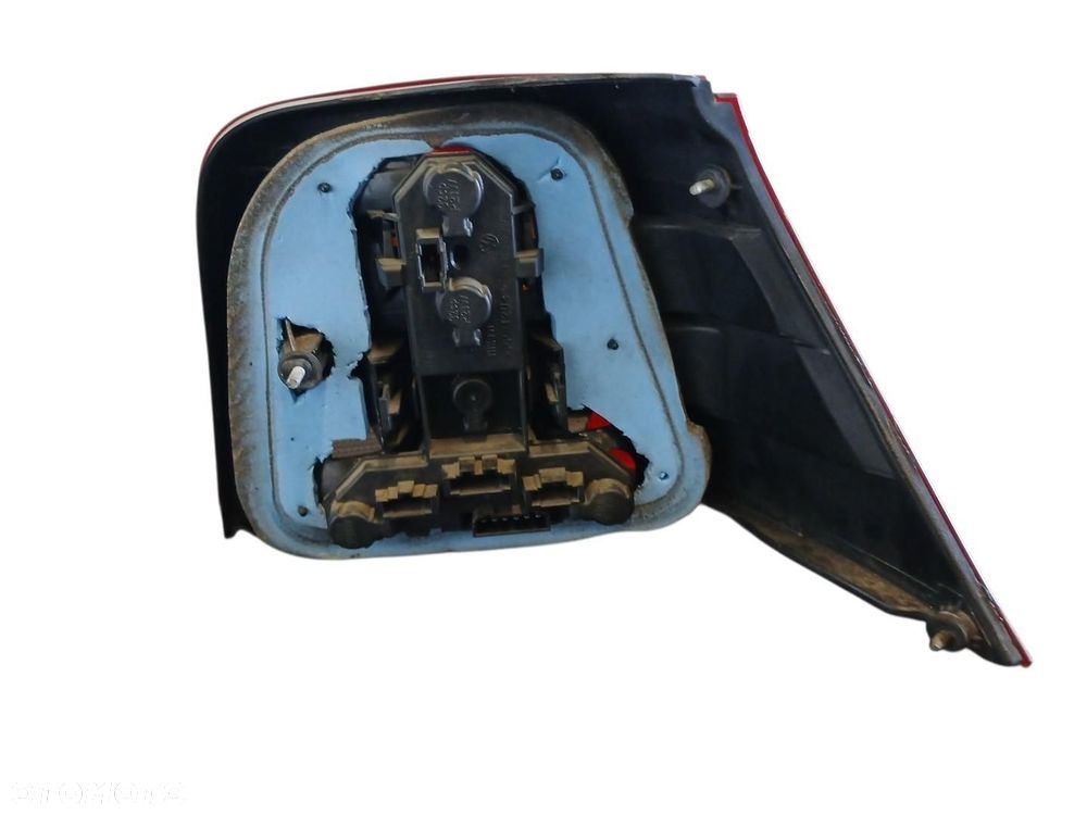 LAMPA LEWA TYLNA TYŁ VW GOLF IV - 2