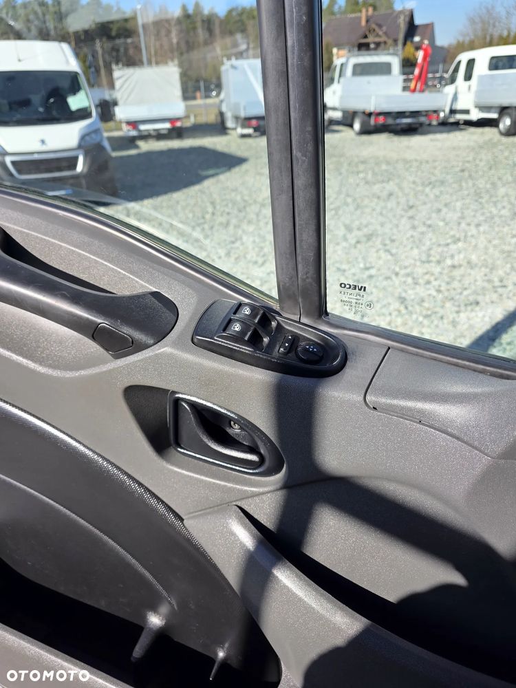Iveco 35C17 3,0 HPI 170 KONNA DOKA BRYGADÓWKA 7 OSOBOWA 3,2M SKRZYNIA KLIMA 147T/KM PRZEBIEGU GWARANCJA BLIŻNIAKI DO 3,5T WEBASTO - 17
