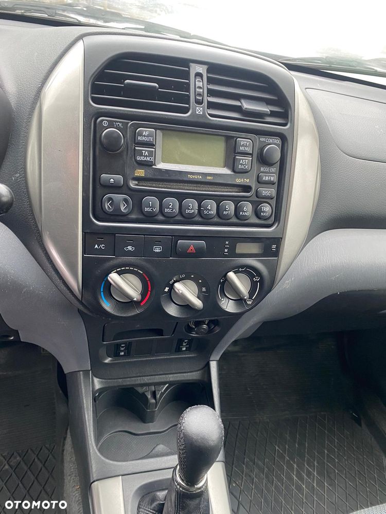 Toyota RAV4 - 13