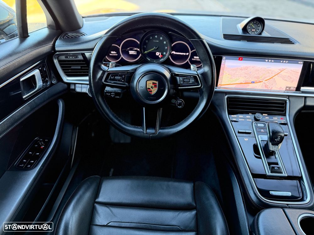 Porsche Panamera Sport Turismo 4 E-Hybrid - 10