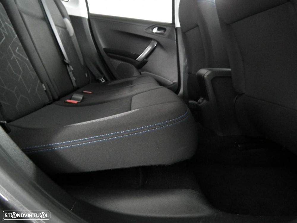 Peugeot 2008 1.6 BlueHDi Style - 16