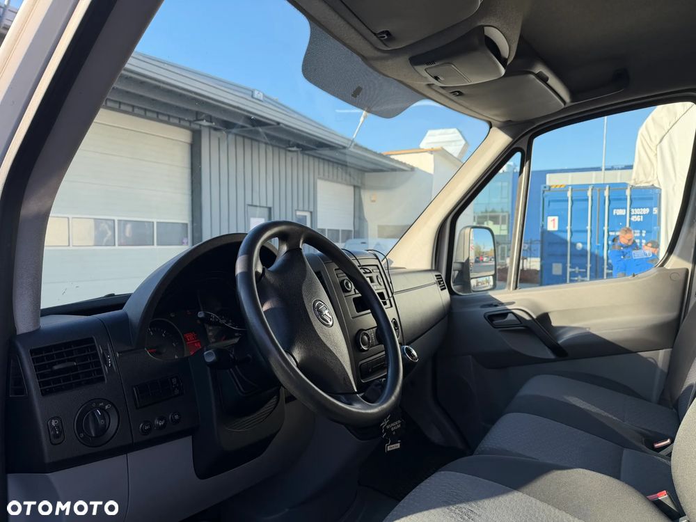 Volkswagen Crafter - 11