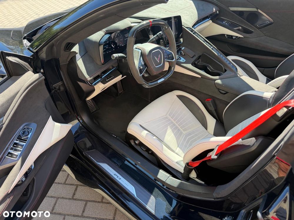 Chevrolet Corvette - 28