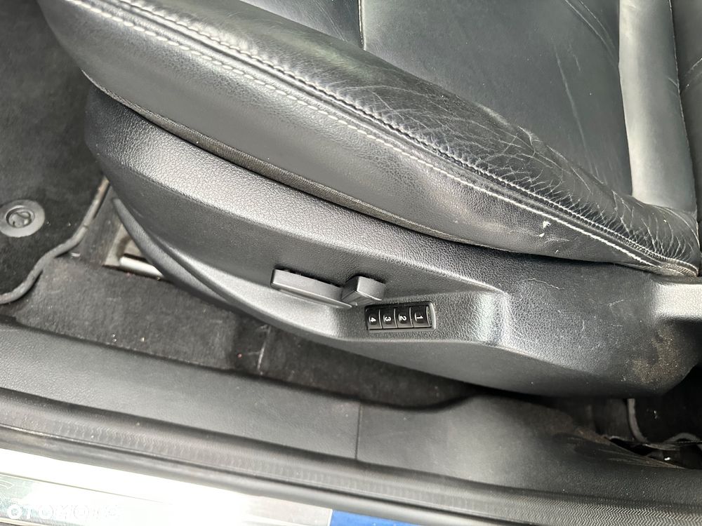 Ford S-Max - 11