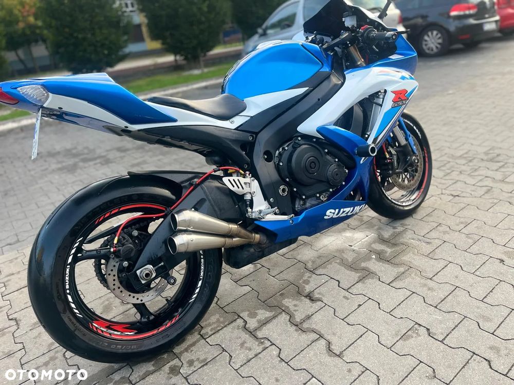 Suzuki GSX-R - 6