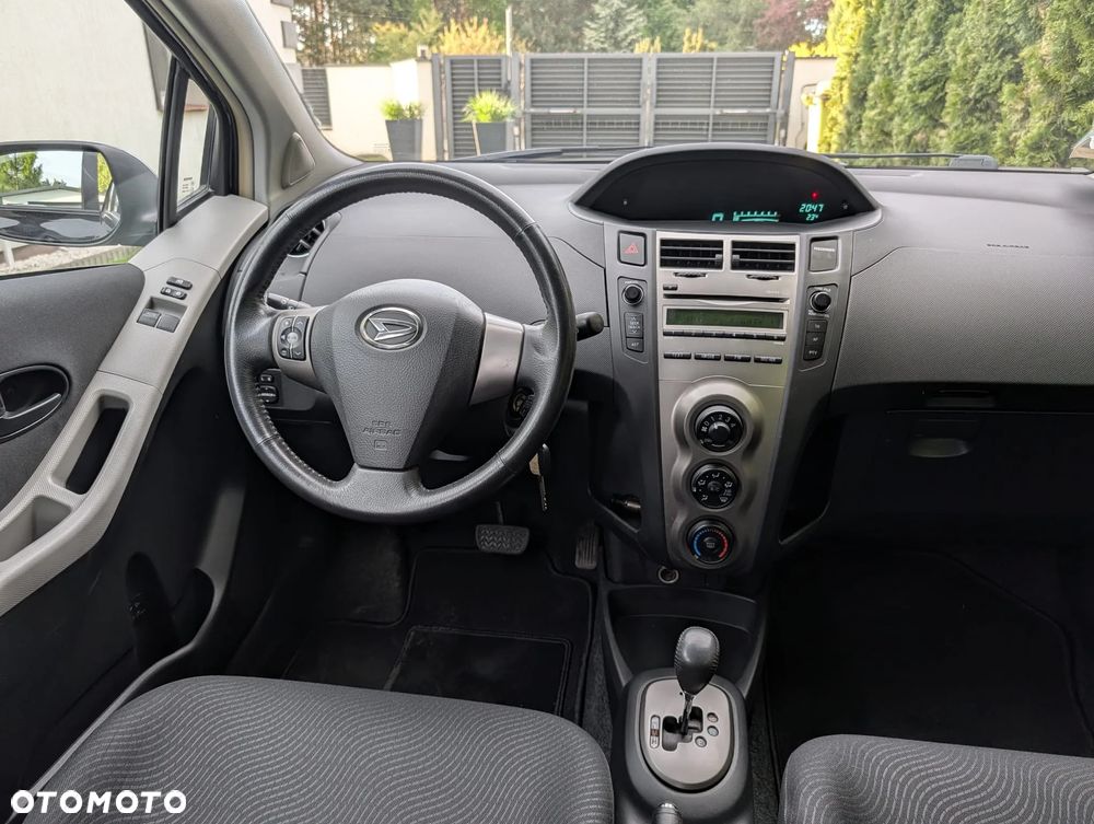 Toyota Yaris - 22