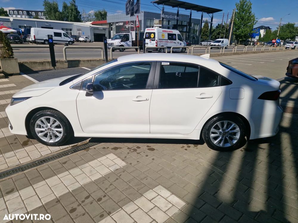 Toyota Corolla 1.8 HSD Business - 6