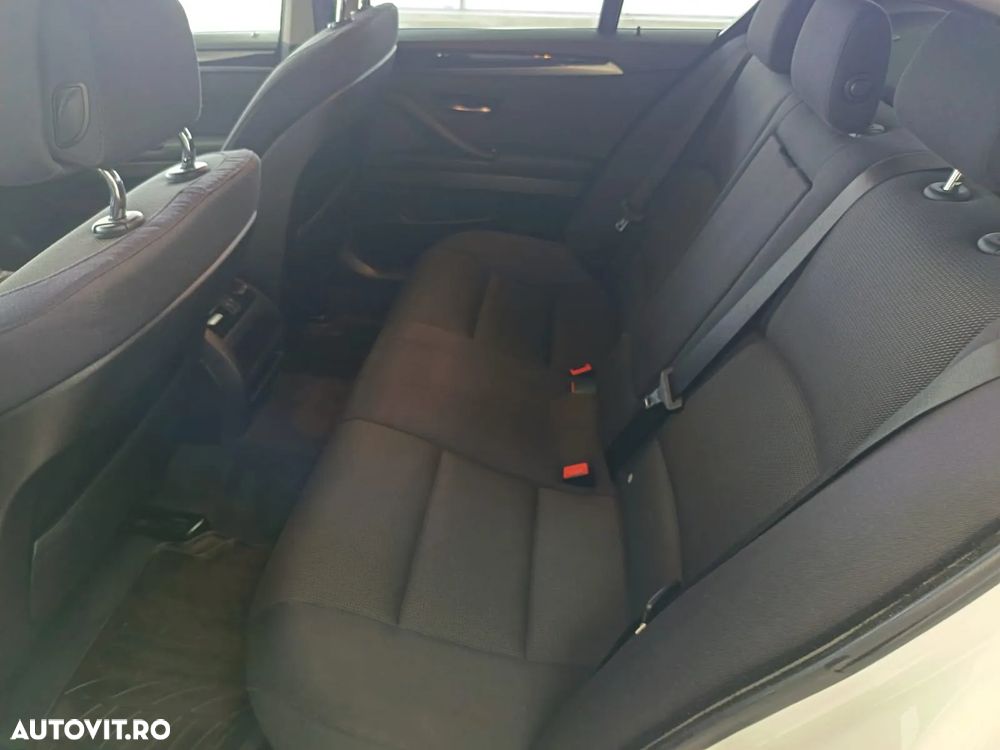 BMW Seria 5 520d - 20