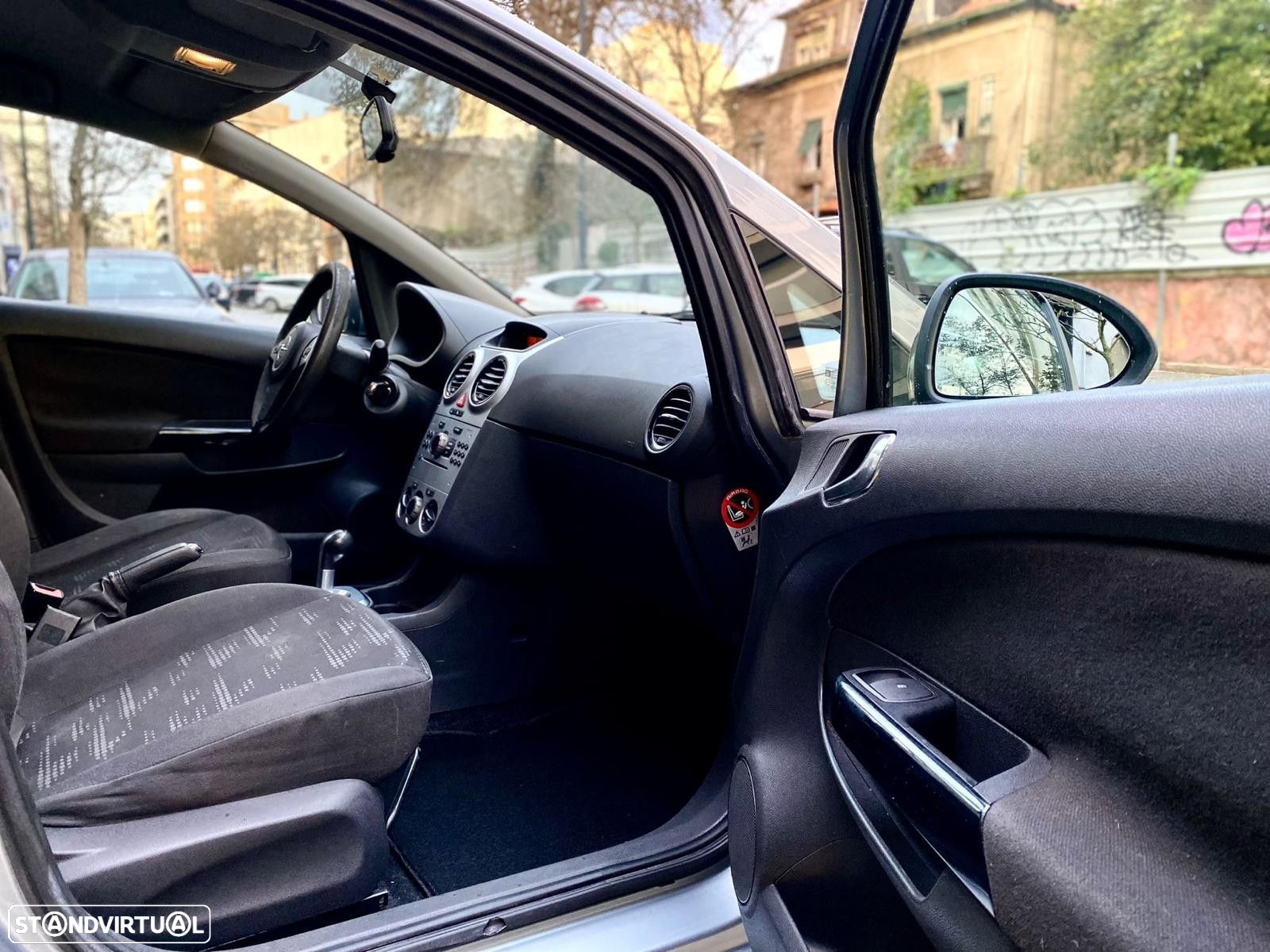 Opel Corsa 1.2 Cosmo Easytronic - 23