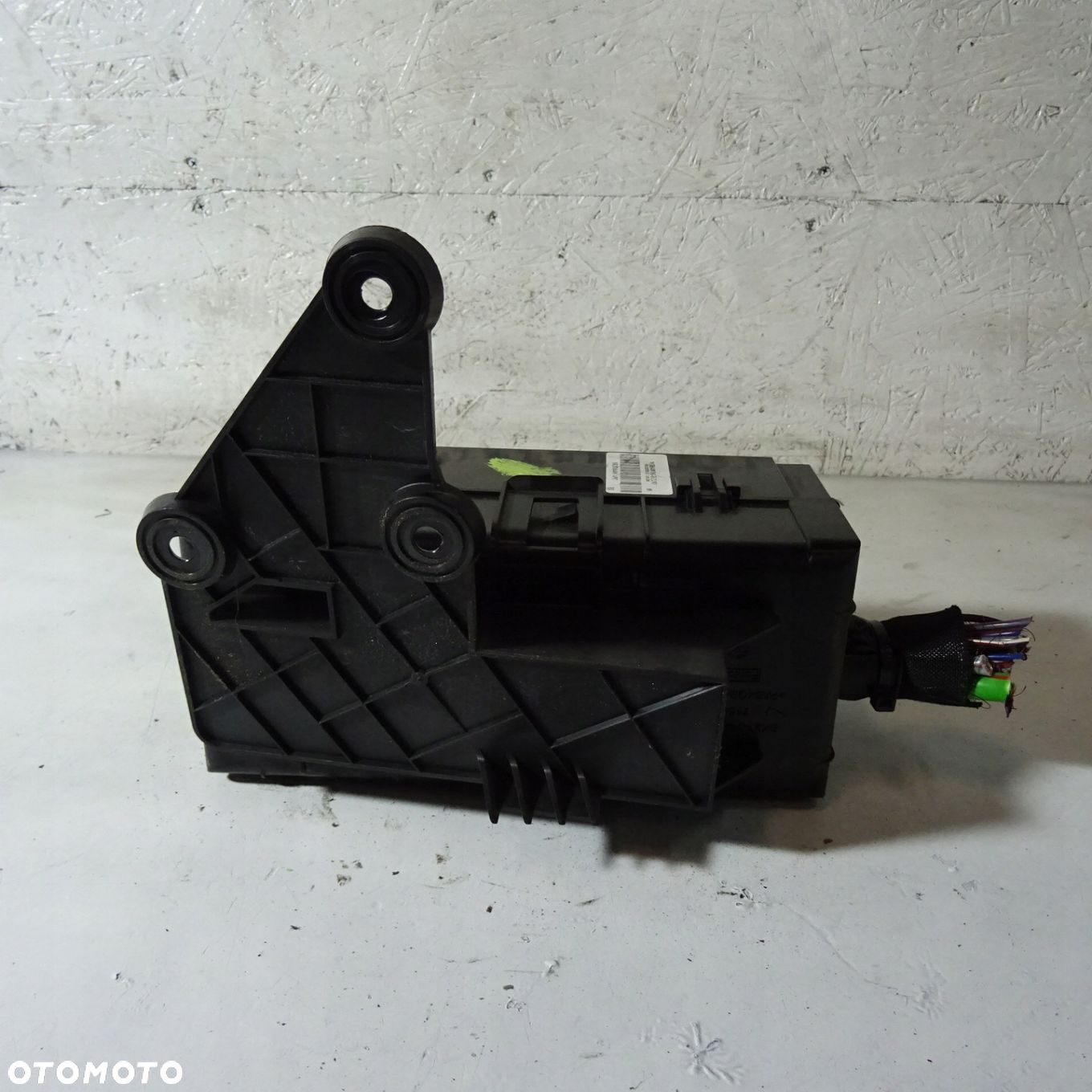 TRANSIT CUSTOM SKRZYNKA BEZPIECZNIKÓW BK2T14401APC - 2