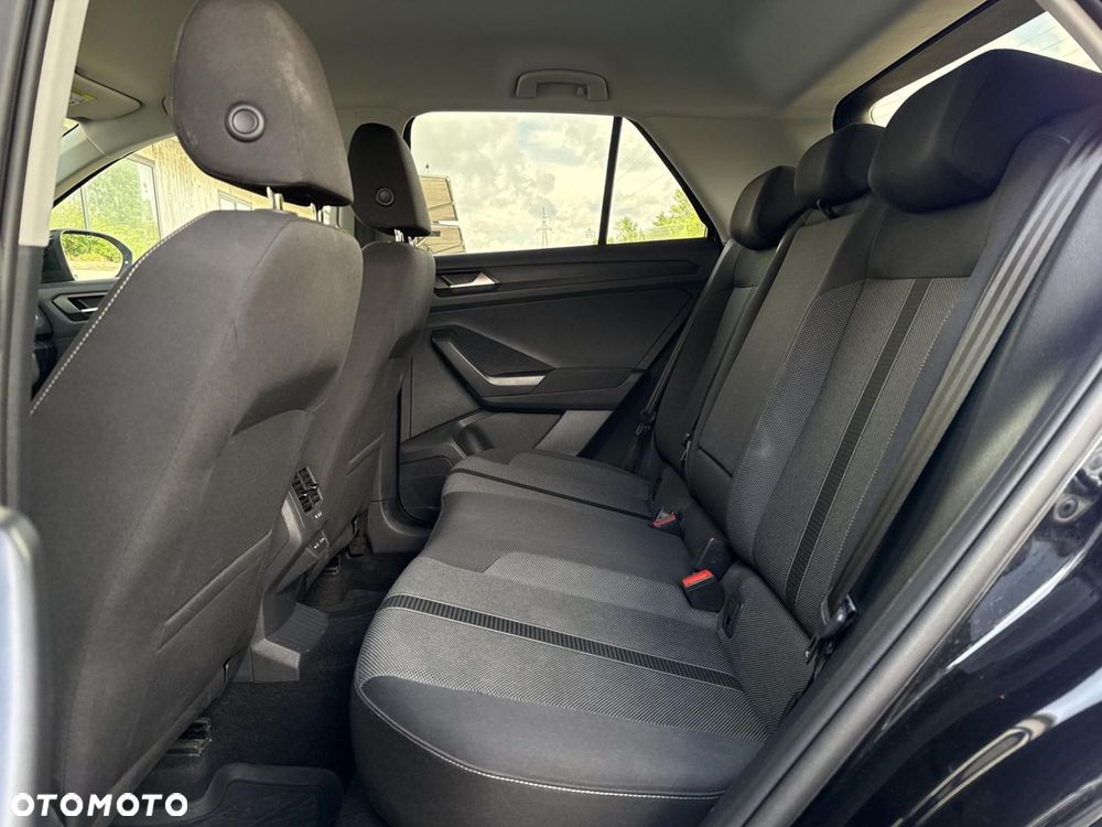 Volkswagen T-Roc - 15