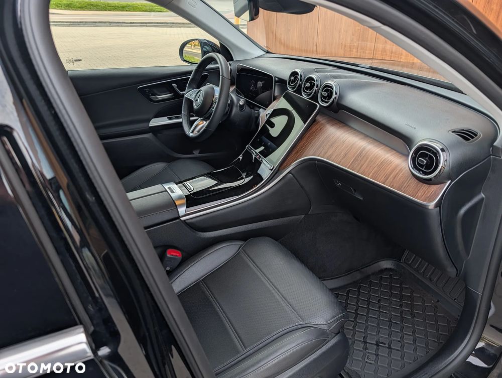 Mercedes-Benz GLC - 19