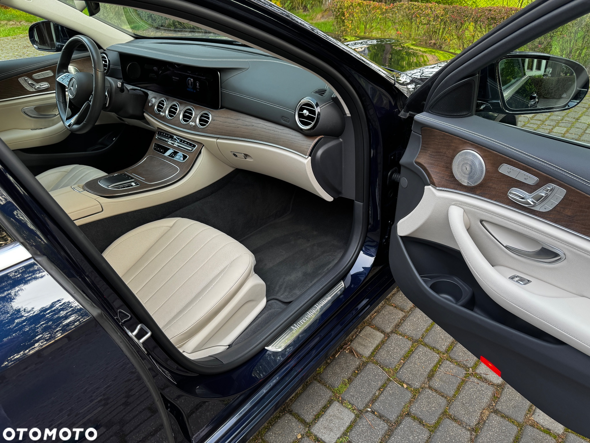 Mercedes-Benz Klasa E 300 de 4Matic T 9G-TRONIC Avantgarde - 22