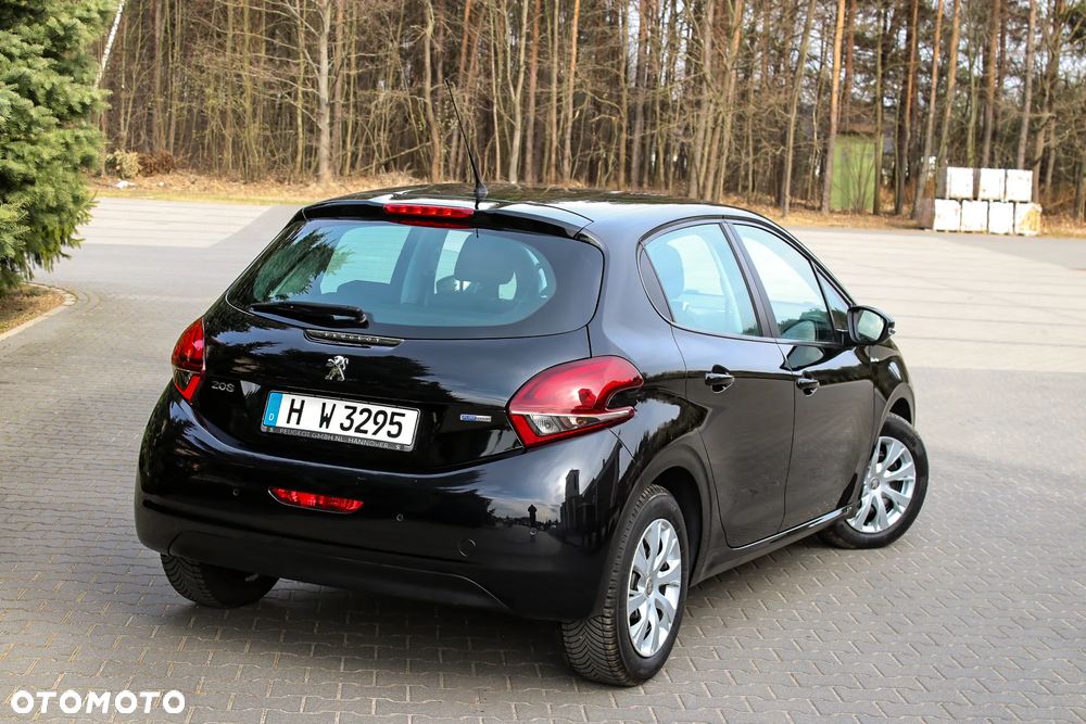 Peugeot 208 - 15