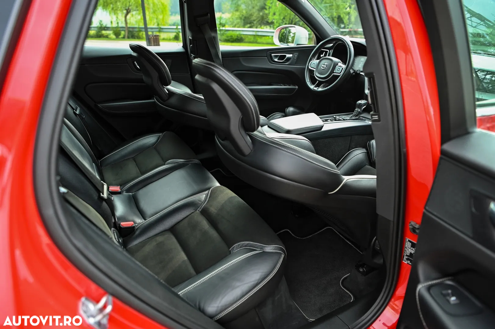 Volvo XC 60 D4 AWD Geartronic RDesign - 13