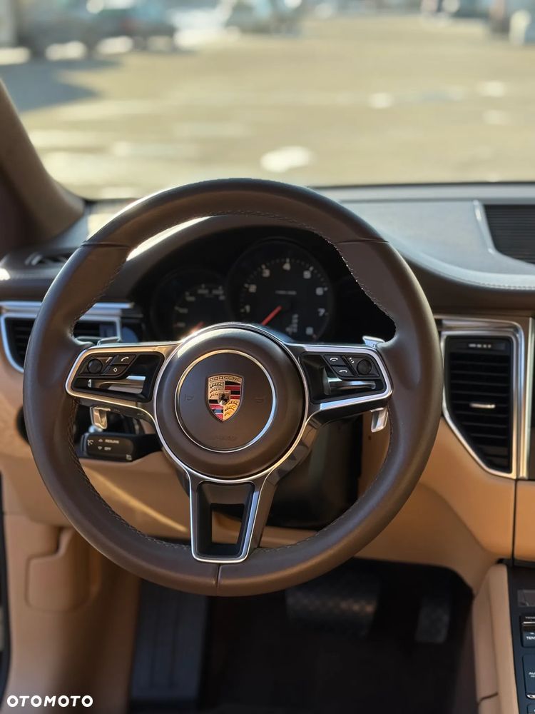 Porsche Macan - 15