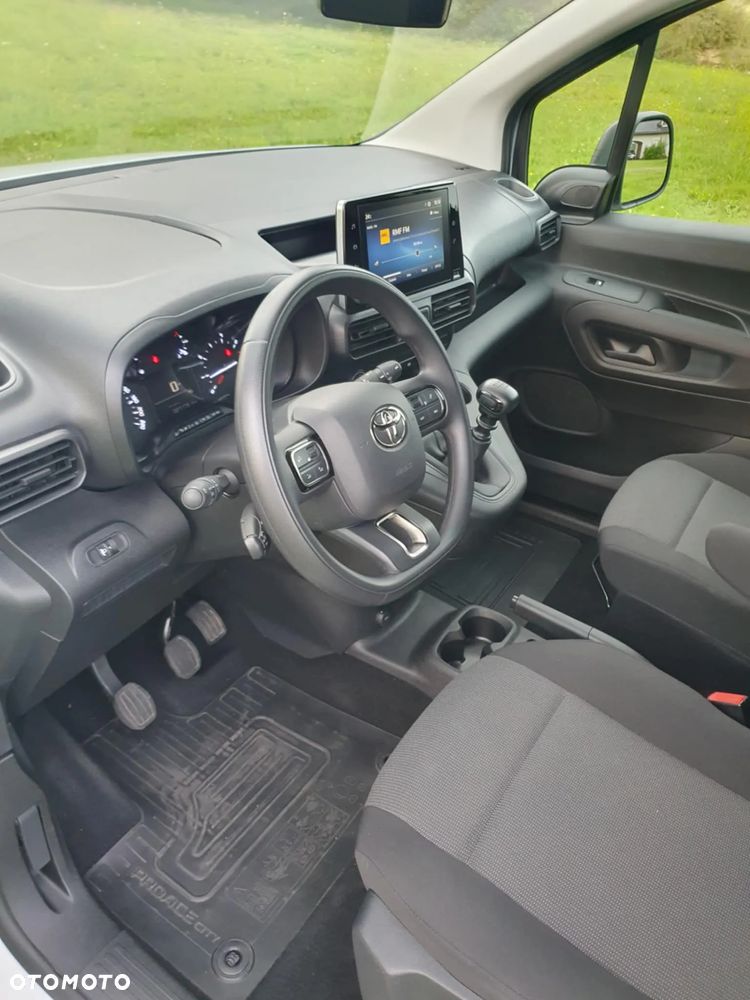 Toyota Proace City - 29