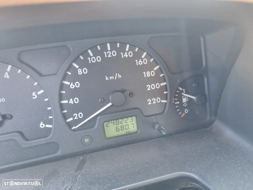 Land Rover Discovery 2.5 TD5 - 19