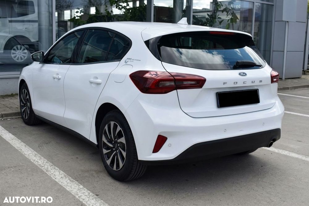 FORD Focus 2022 — imagine 6