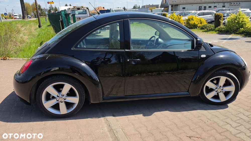 Volkswagen New Beetle 2.0 - 28