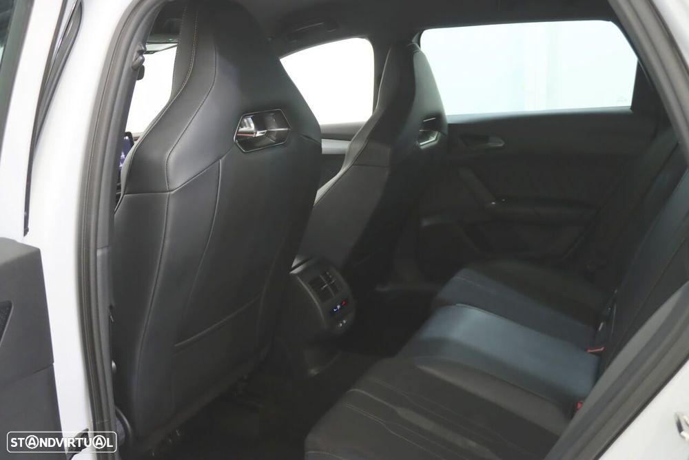 Cupra Leon ST 1.4 e-Hybrid MID DSG - 12