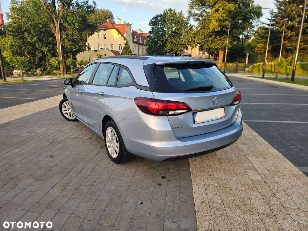 Opel Astra 1.0 Turbo Start/Stop 120 Jahre - 8