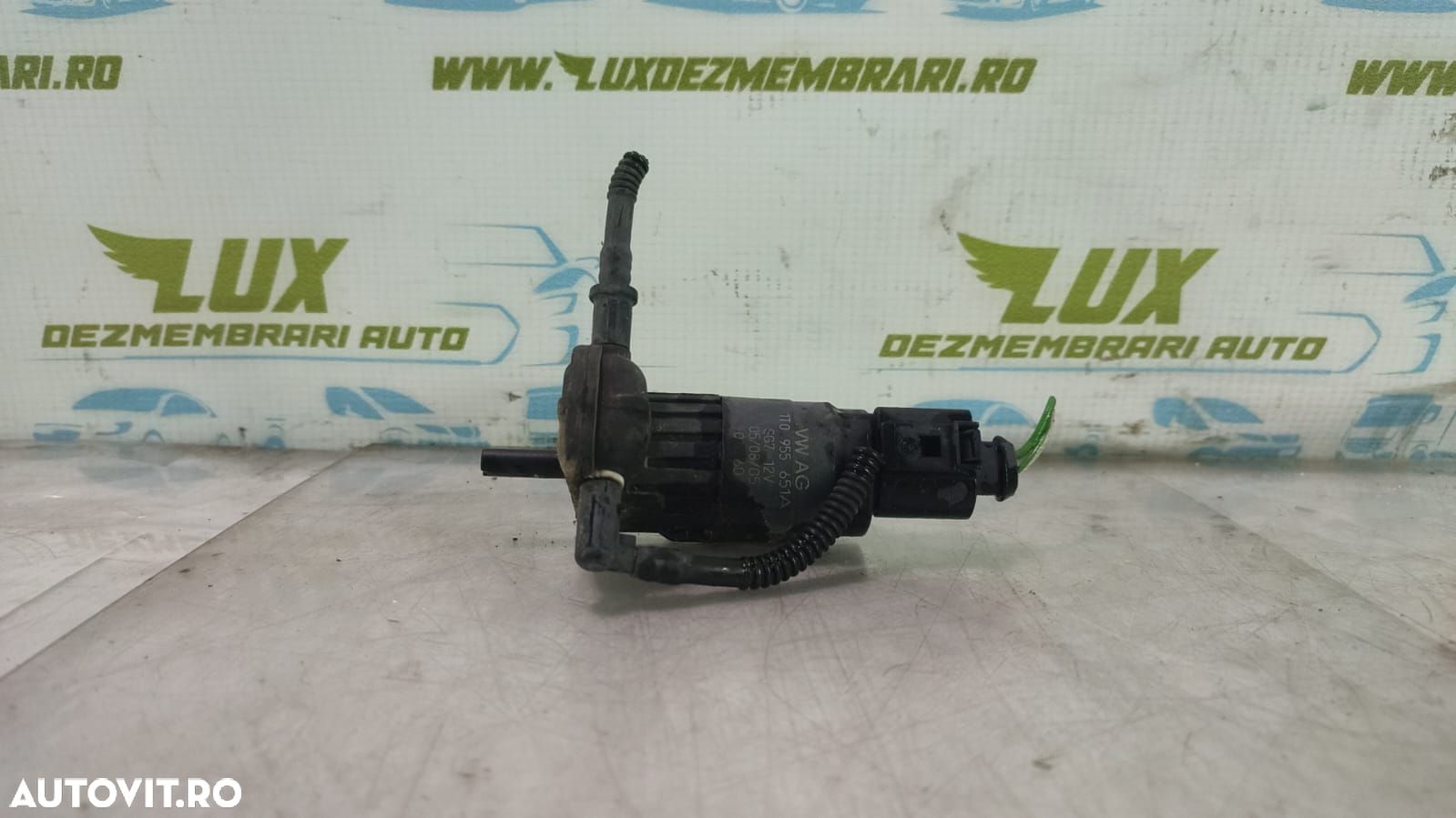 Pompa vas lichid parbriz 1t0955651a Volkswagen VW Touran 1 [facelift] - 1