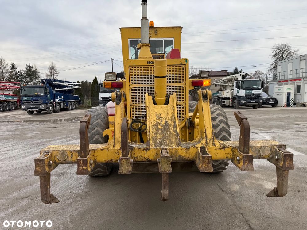 Komatsu GD 705A-4 Równiarka / 17,5 tony / - 6