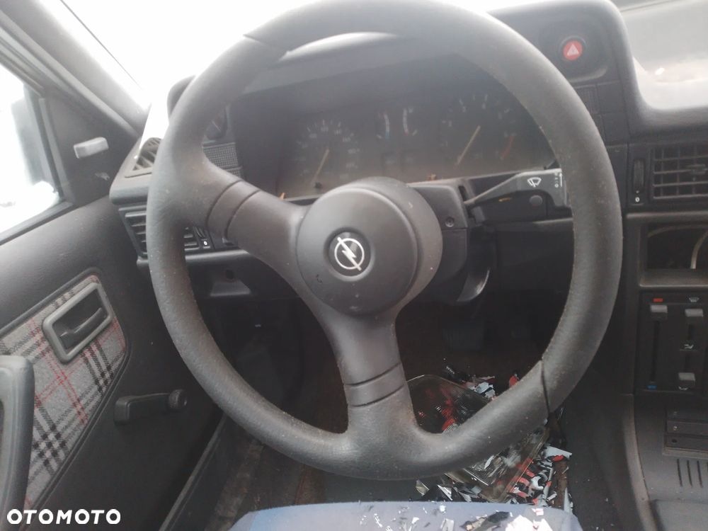 OPEL KADETT E LIFT 89-91    FELGI STALOWE KOMPLET - 26