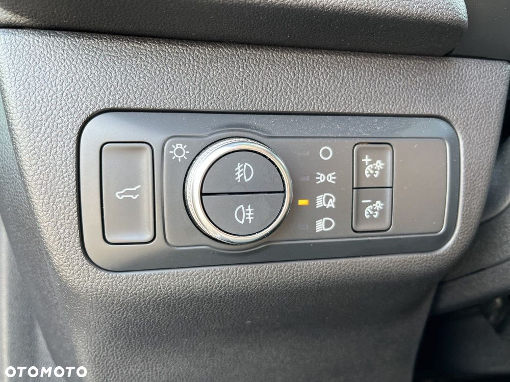 Ford Kuga - 26
