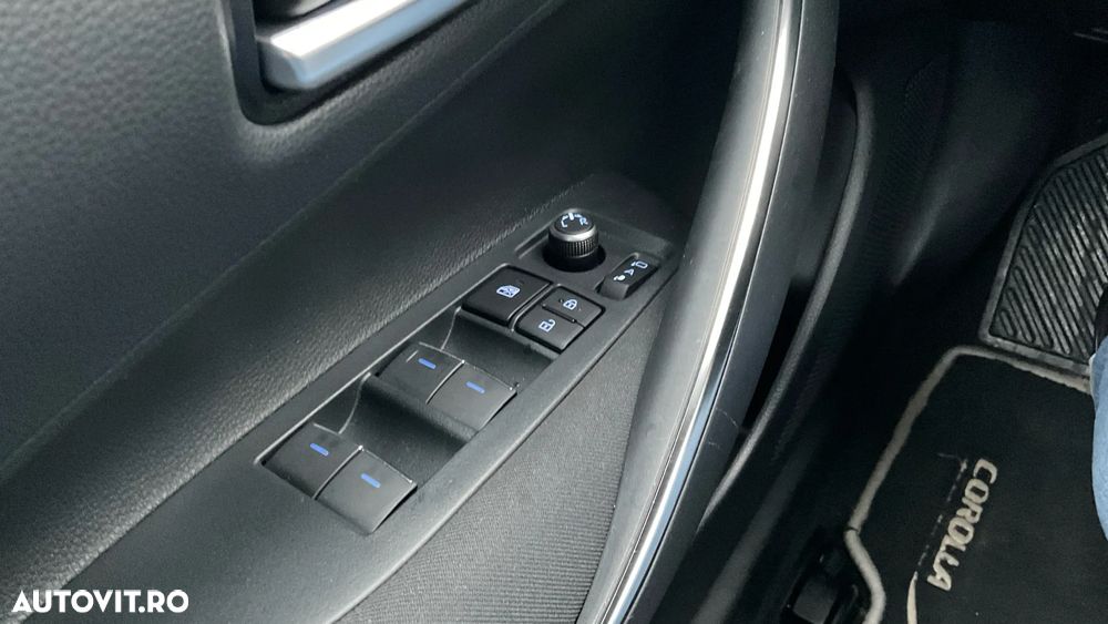 Toyota Corolla 1.8 HSD Dynamic - 22