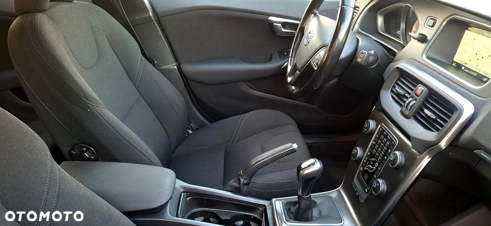 Volvo V40 D4 Kinetic - 14