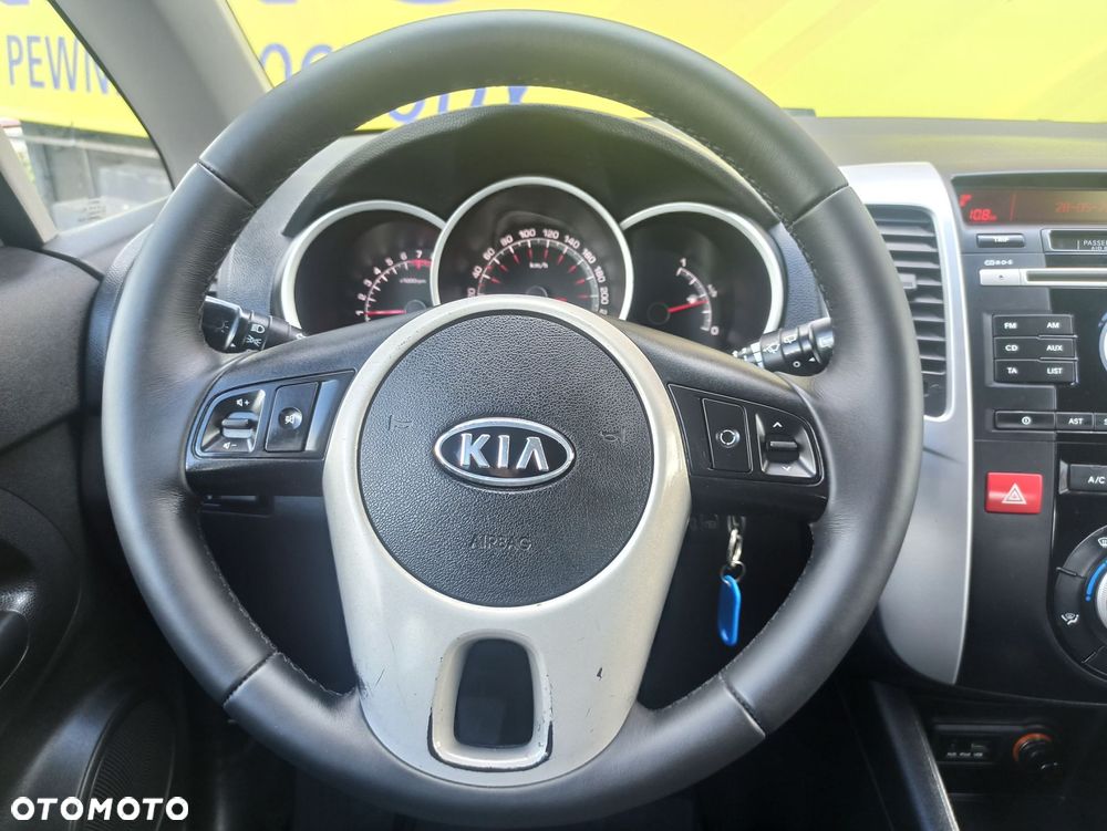Kia Venga - 18