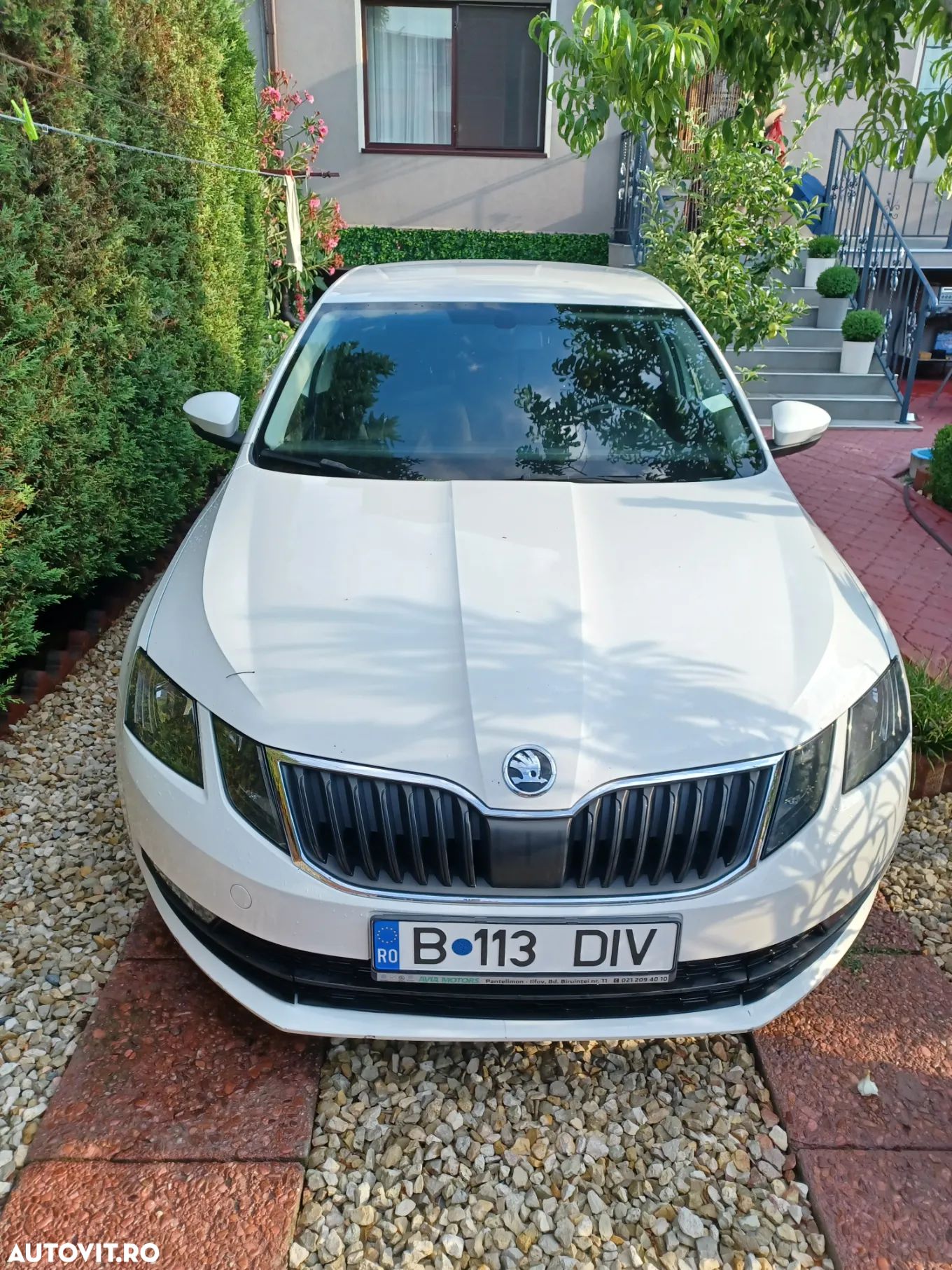 Skoda Octavia Combi Diesel 1.6 TDI Ambition - 1