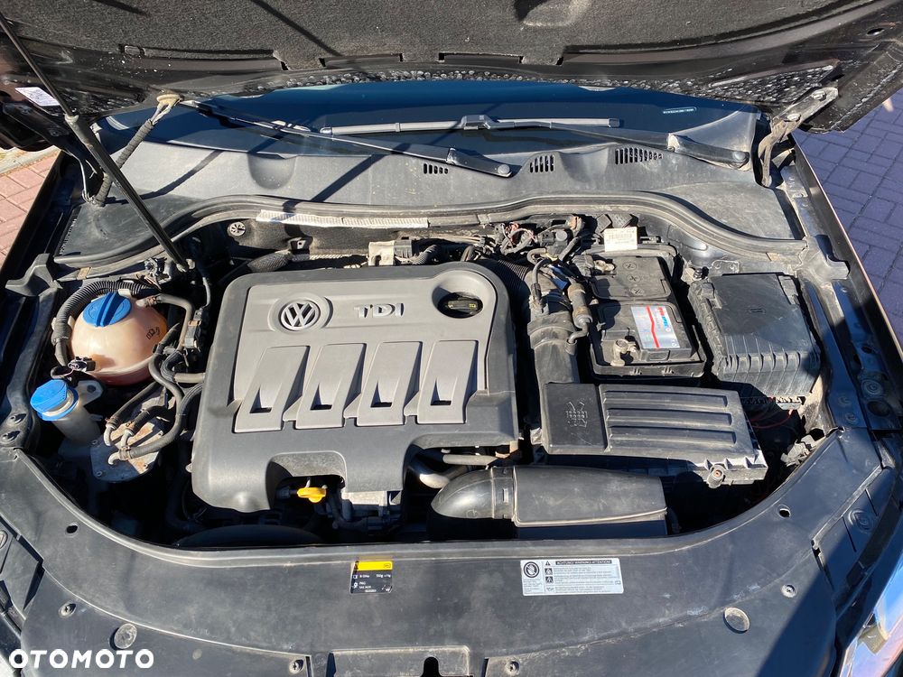 Volkswagen Passat 2.0 TDI Comfortline - 29